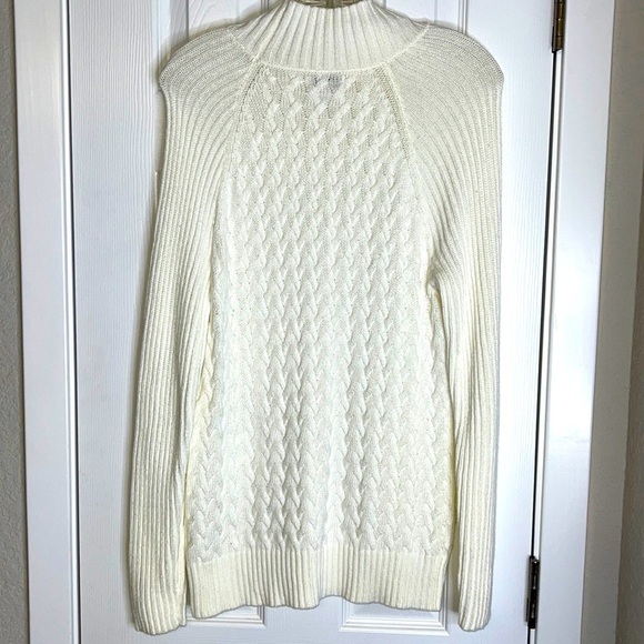 Croft & Barrow Womens White Cable Knot Sweater Sz.M - Picture 1 of 9